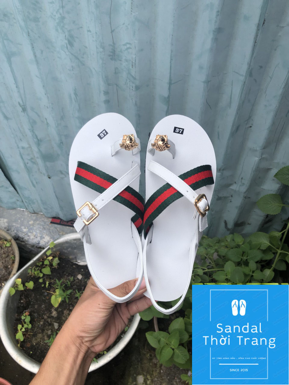 Giày quai hậu T81 FREESHIP dép sandal xỏ ngỏn 2 màu ĐEN/TRẮNG Sandal Thời Trang