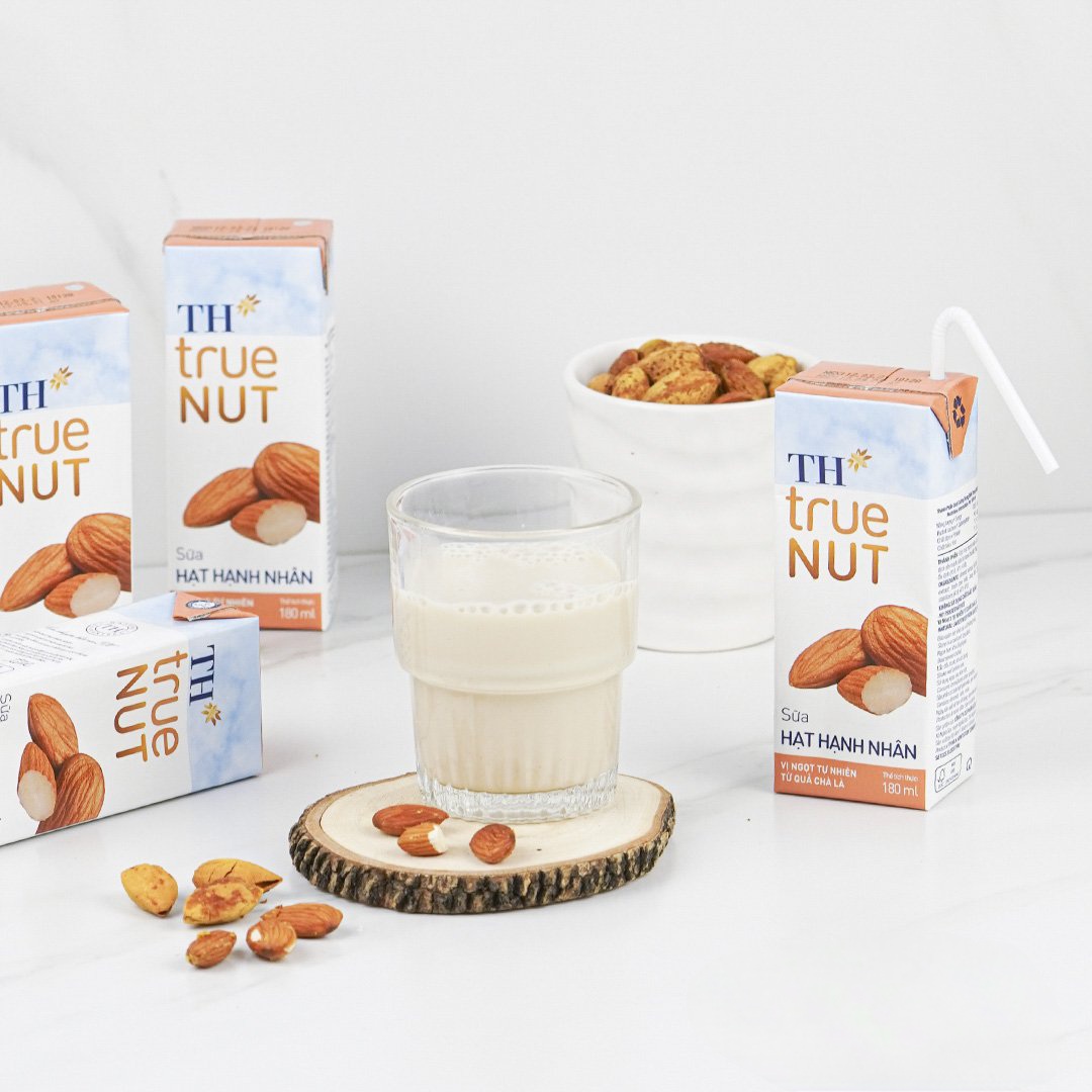 TH True Nut Sữa Hạt (Hạnh Nhân, Óc Chó, Mắc Ca, Hạt & Gấc, Hạt & Nghệ) Lốc 4 Hộp 180ml