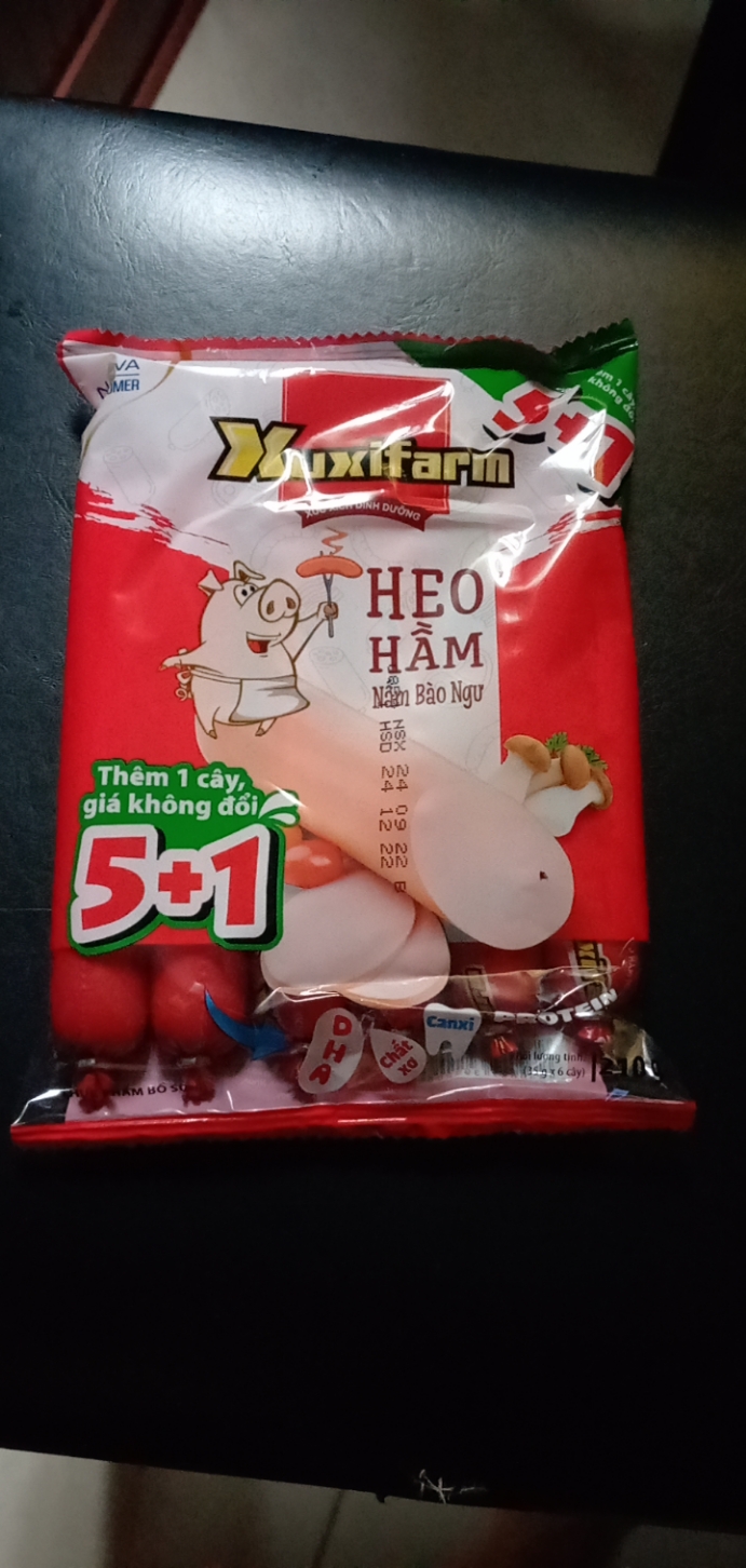 Xúc Xích Xuxifarm 35g  ( Combo 1 thùng loại 6 cây trong 1 túi )