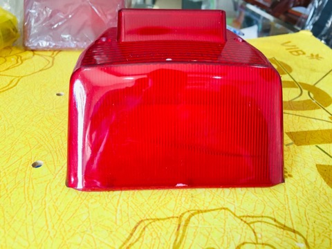 chụp láy (chụp đèn hậu) xe cub đèn vuông -82-84-DD-DH...