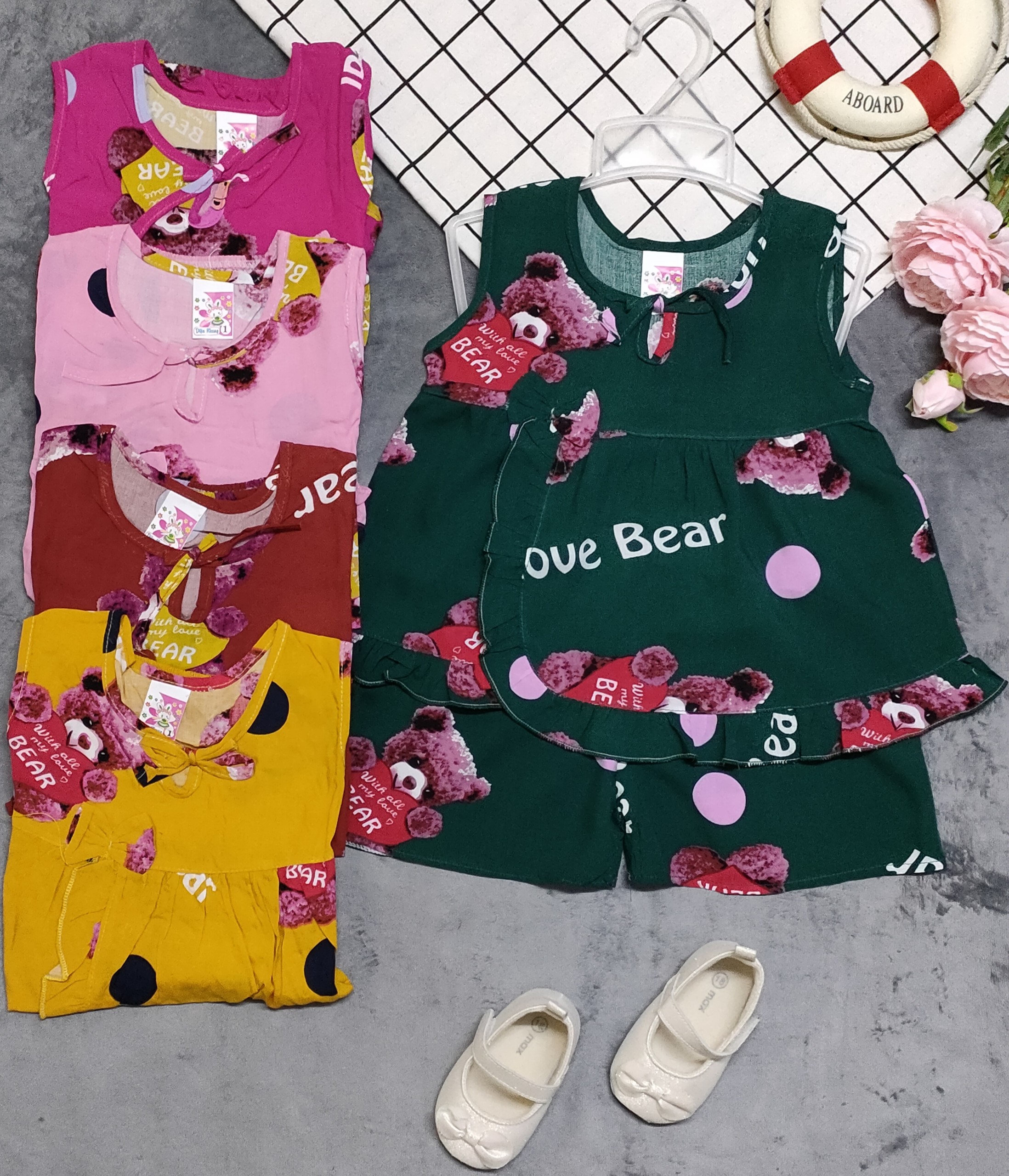 Bộ Tole Nhiều Mẫu Bé (giao màu ngẫu nhiên)