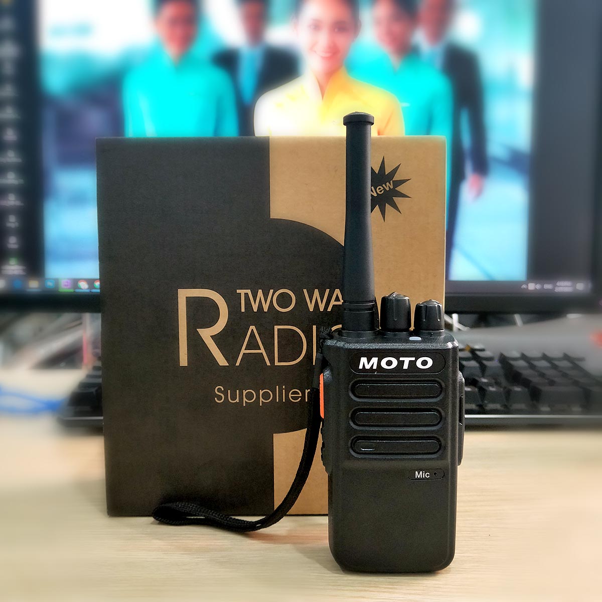 [HCM]Bộ đàm giá rẻ nhỏ gọn Moto PT-300 (màu đen) mẫu mới 2020 - Hàng nhập khẩu