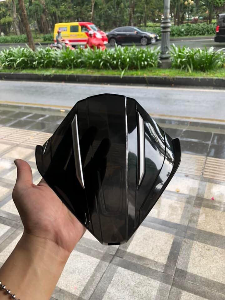 Chắn gió/ mão/ ốp đầu 2 sọc bạc cho ab và vario 2018-2021.