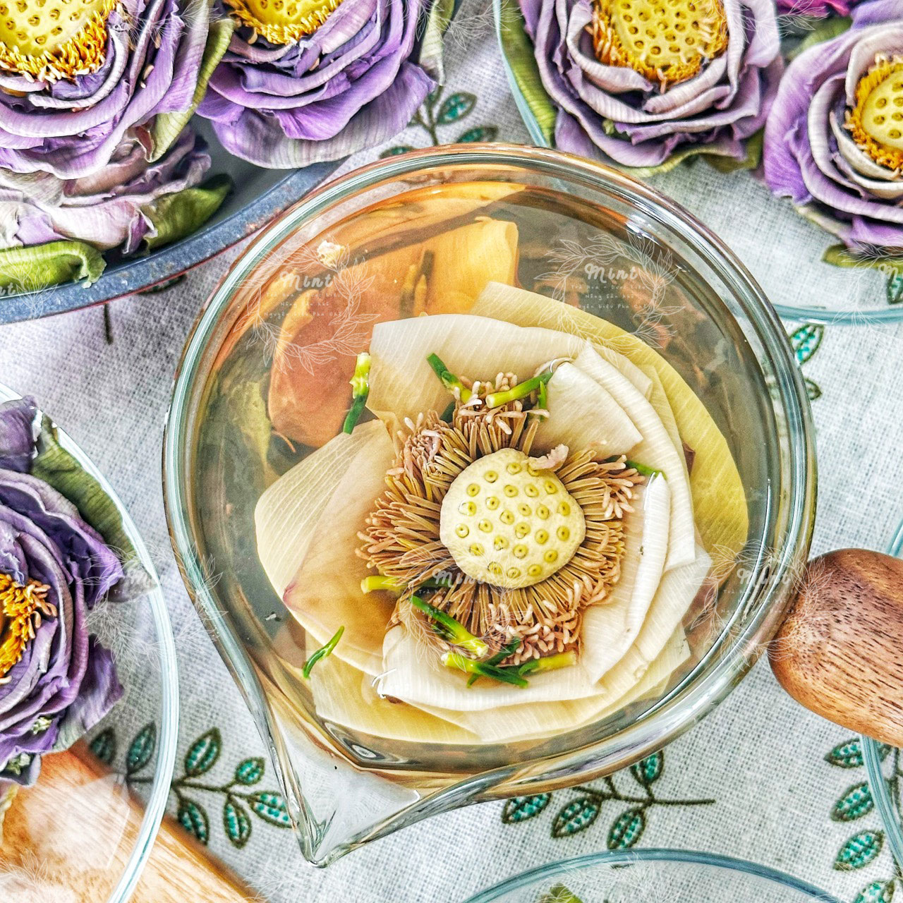 Trà Hoa Sen (Lotus) Mix Tâm Sen (Tim Sen) - Hộp 5 Set (Hoa Sen, Tâm Sen, Lá Sen, Cỏ Ngọt)