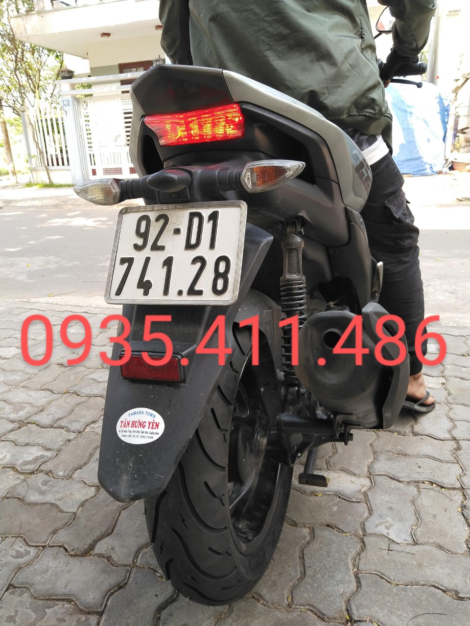 1 Cặp Vỏ (Lốp) XE JANUS Không Ruột Hãng DPLUS
