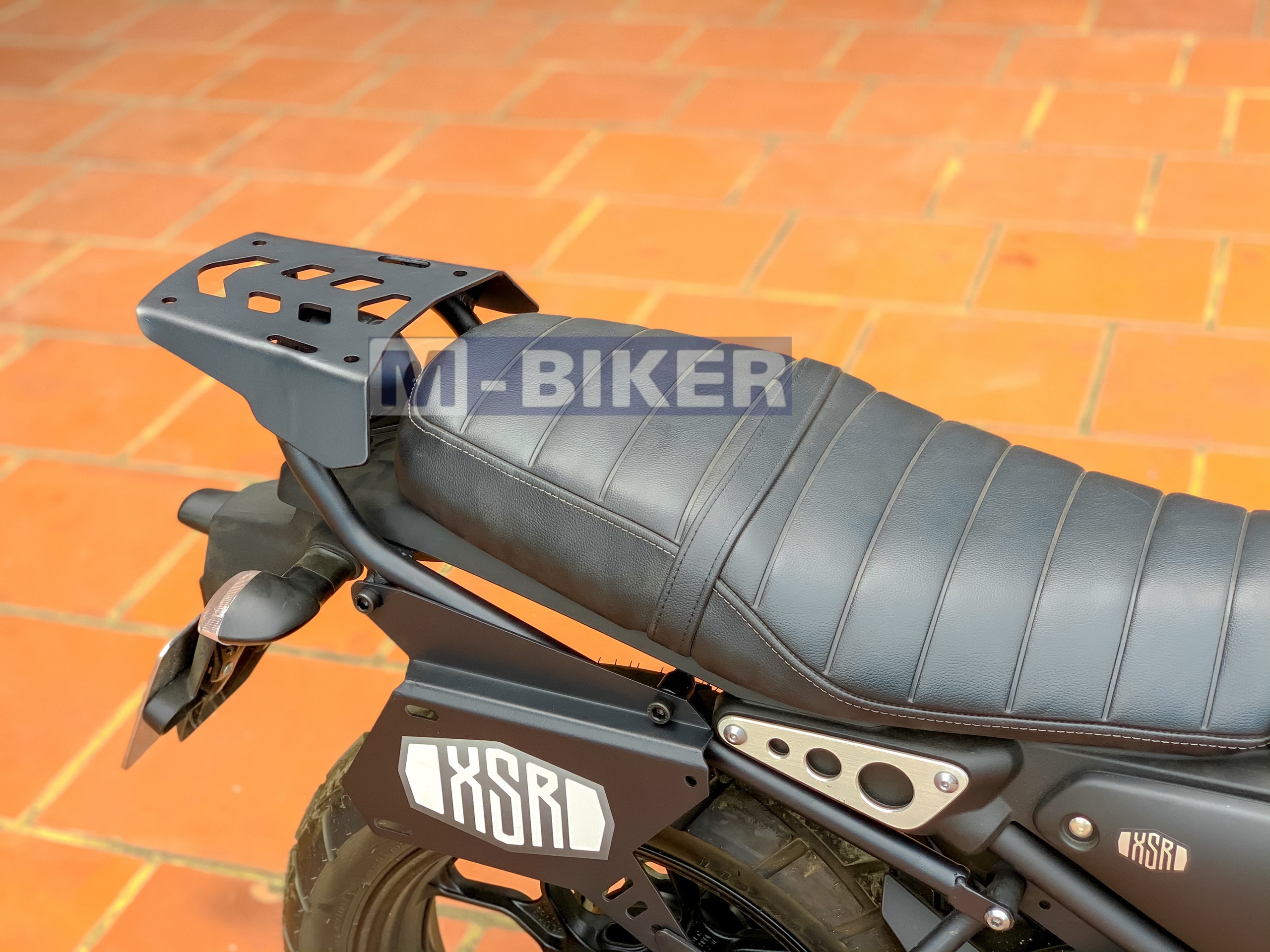 Ốp hông baga cho xe YAMAHA XSR155