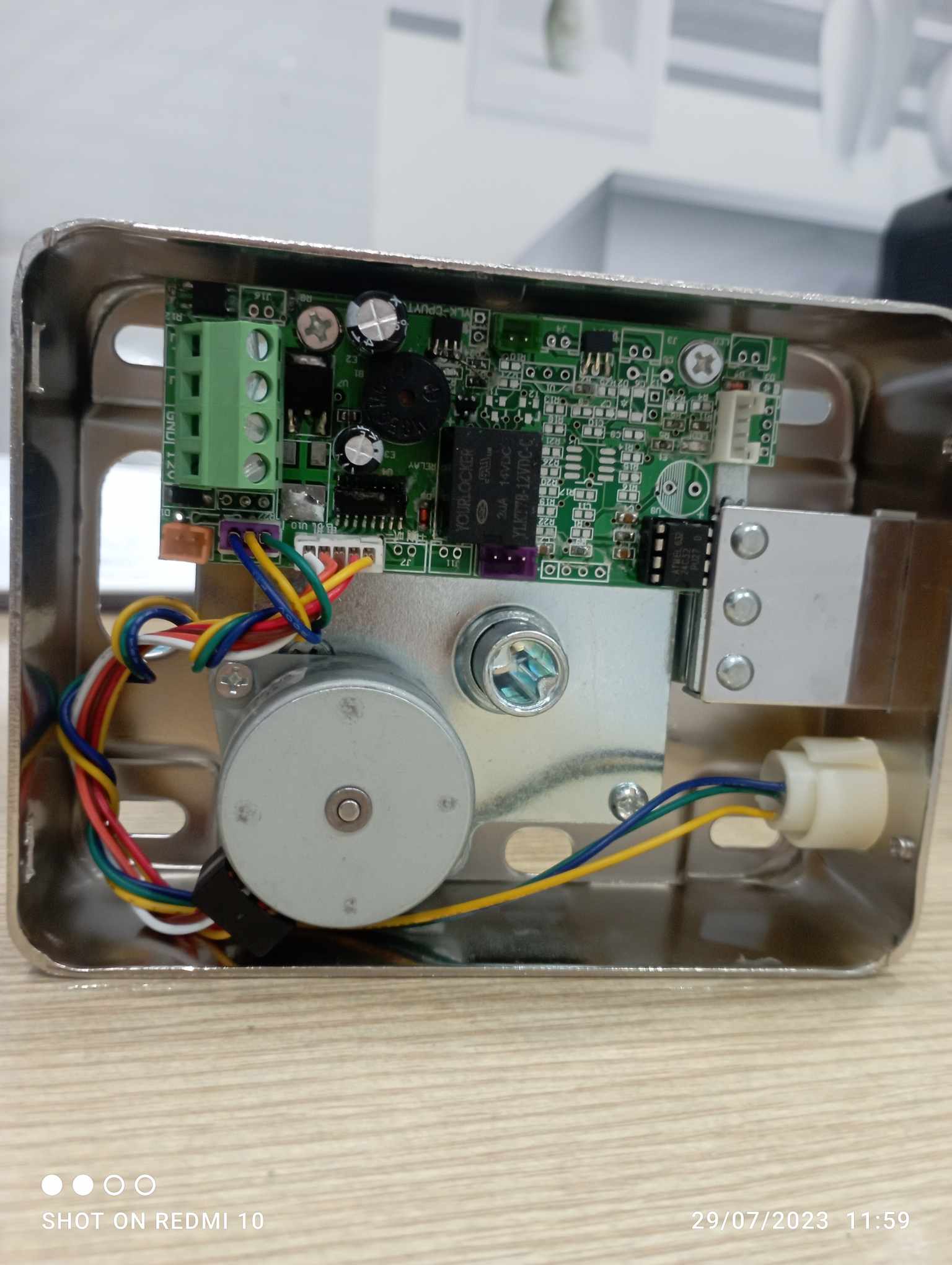 Khóa cổng điện 12V dành cho kiểm soát cửa