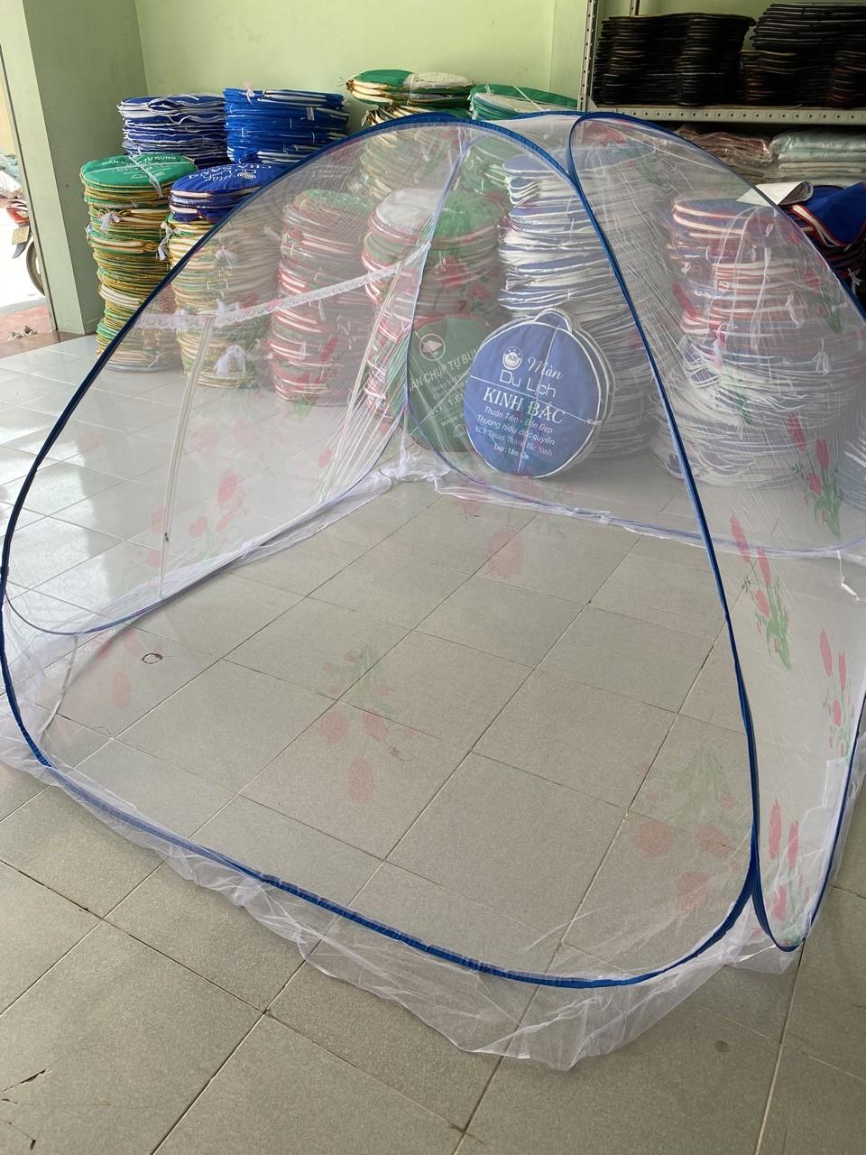 Màn chụp tự bung, màn du lịch, kích thước 1m8 x2m
