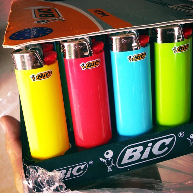 Bật lửa BIC đục J3 (1 lốc 50 cái)