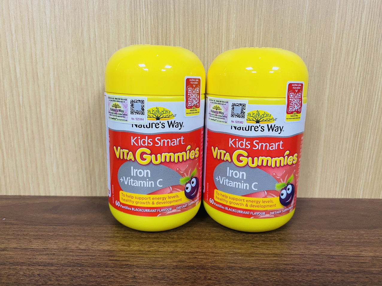 Viên Nhai Nature’s Way Kids Smart Vita Gummies Iron + Vitamin C bổ sung sắt hữu cơ và vitamin C cho trẻ nhỏ lọ 60 viên