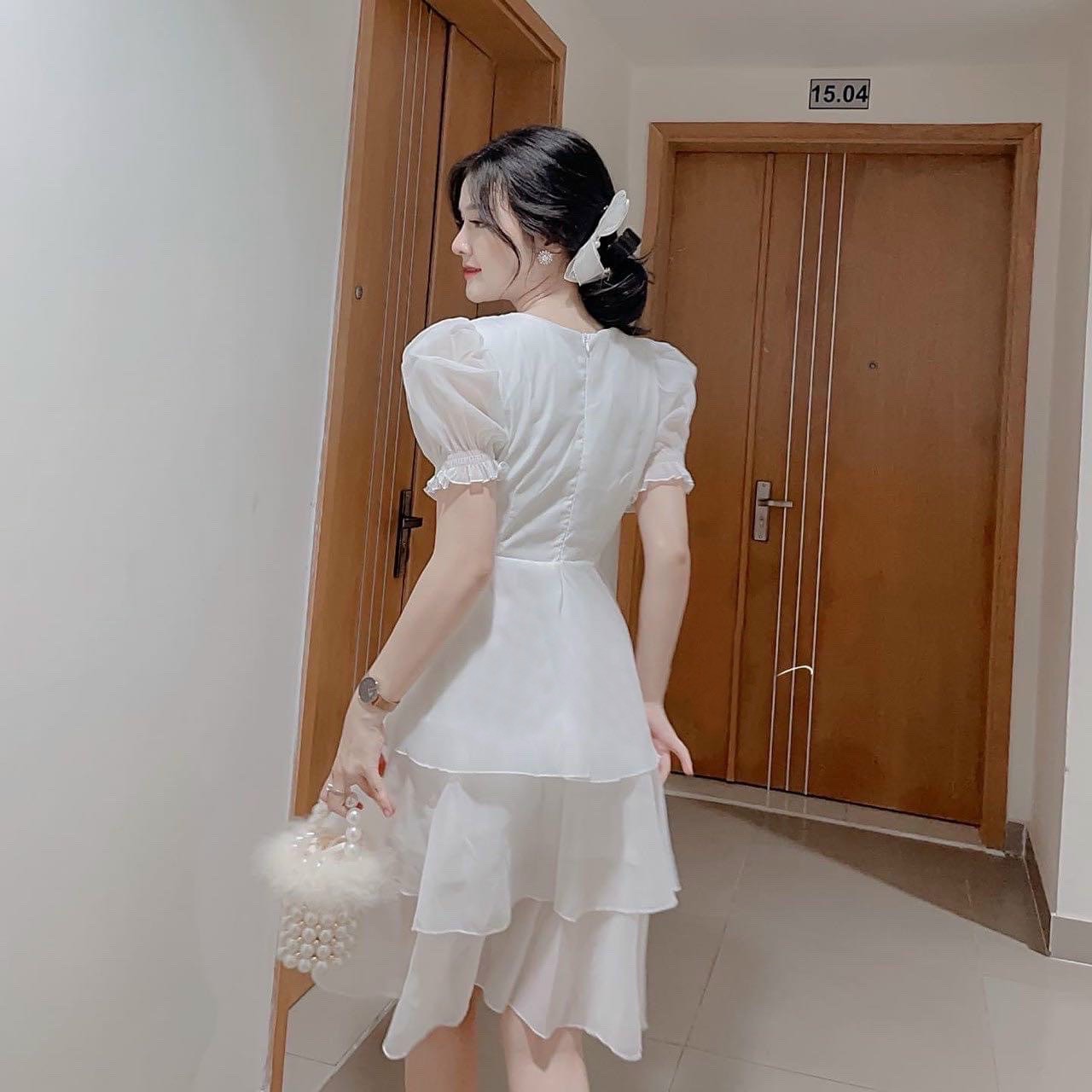 Đầm váy trắng nhúng ngực 3 tầng