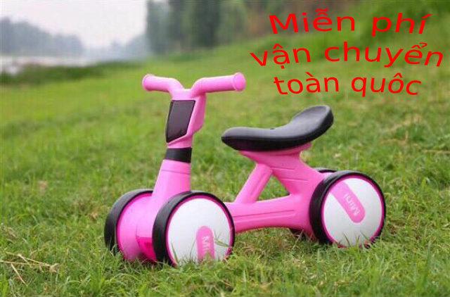 Xe Chòi Chân Cho Bé 4 Bánh Tự Cân Bằng Xe chòi chân có đèn nhạc cao cấp Hỗ trợ cho bé giữ thăng bằng dễ dàng MonShop