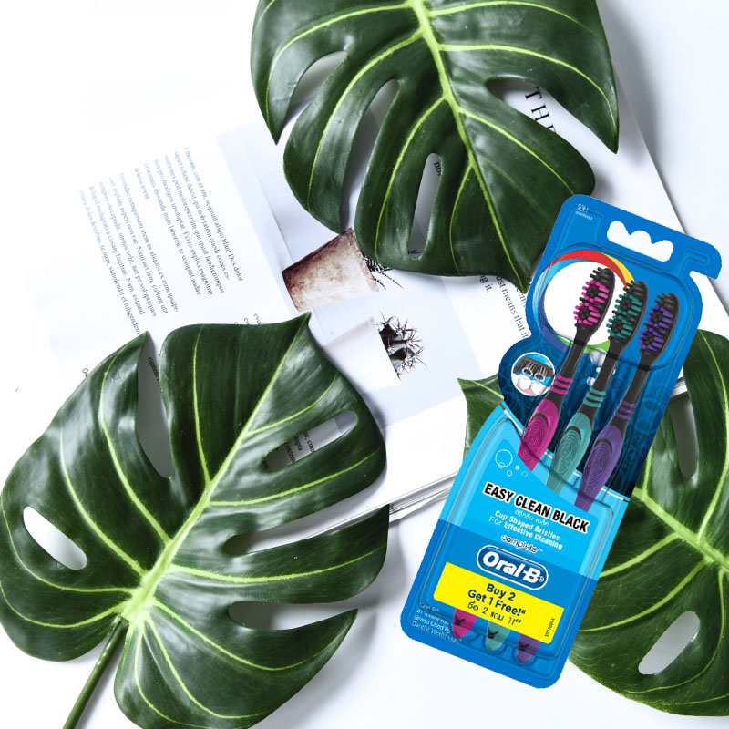 Bàn Chải Đánh Răng Oral-B Easy Clean Đen vỉ 3