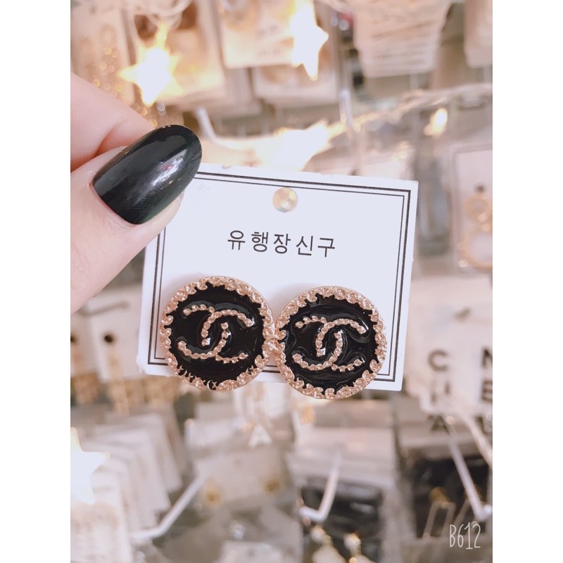 Khuyên tai đá lấp lánh