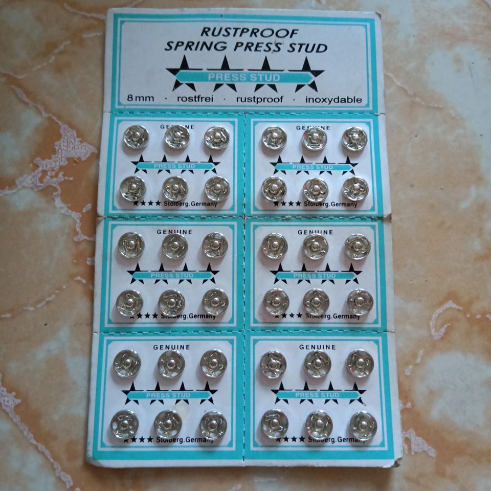 Nút bấm áo dài vỉ 36 nút