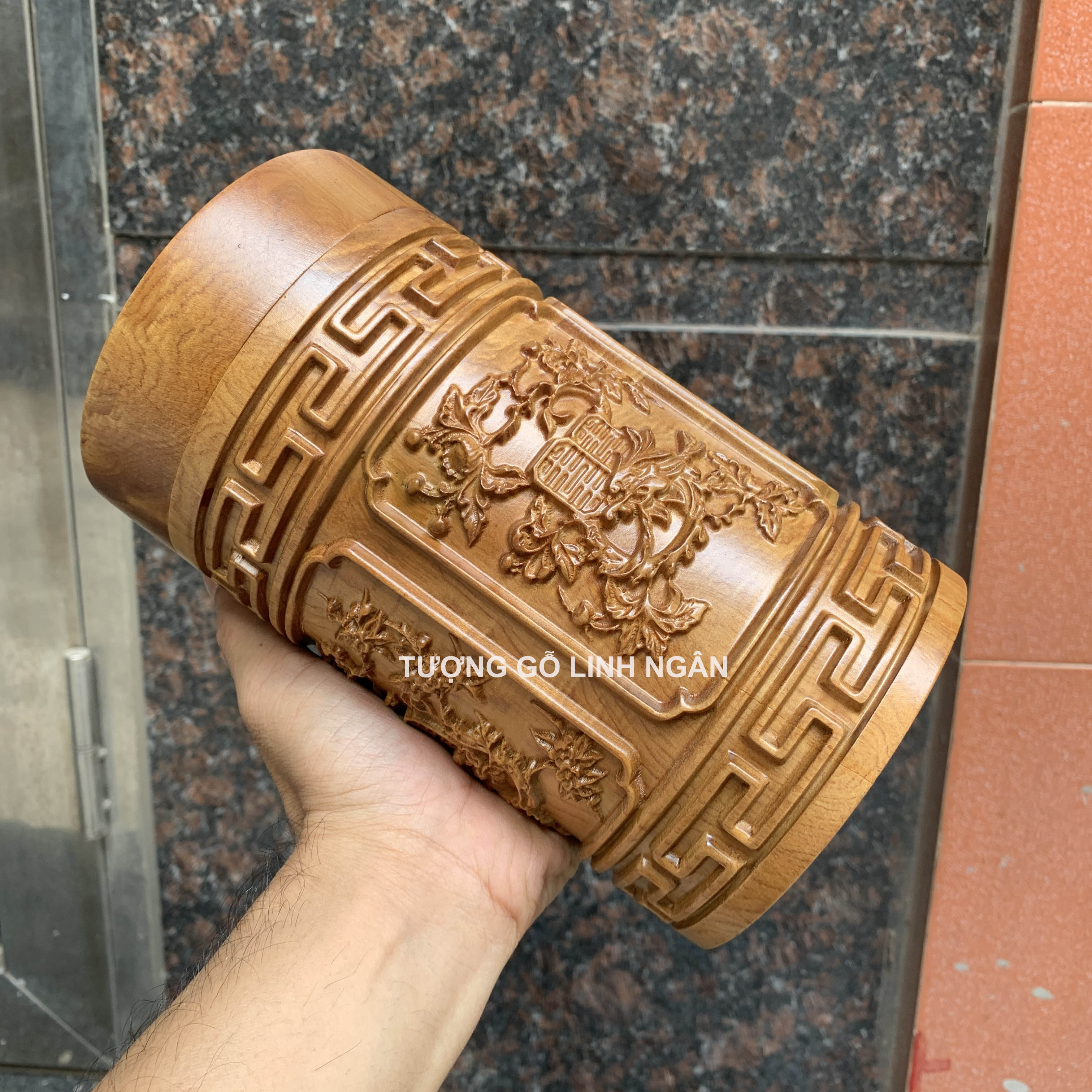Hộp đựng chè gỗ bách xanh (đục tứ quý)