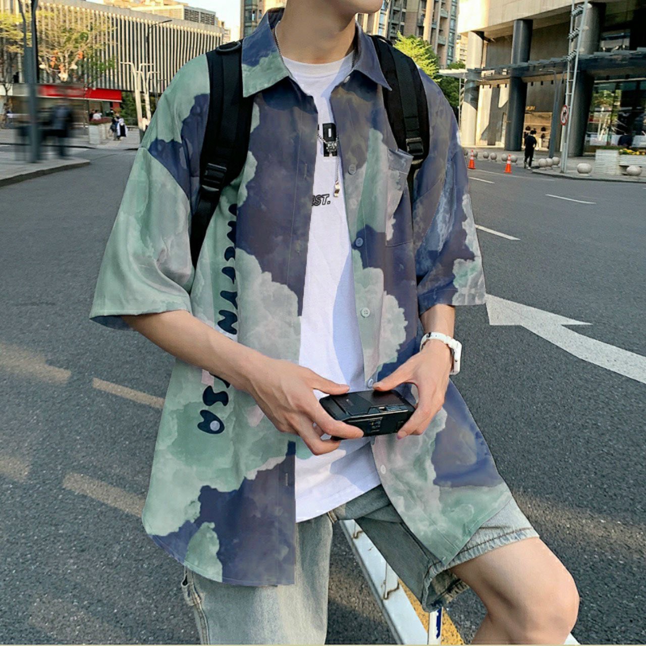 Áo sơ mi siêu hot hiện nay thời trang mùa hè dễ phối đồ form rộng in họa tiết đám mây kiểu dáng mới phù hợp với mọi lứa tuổi