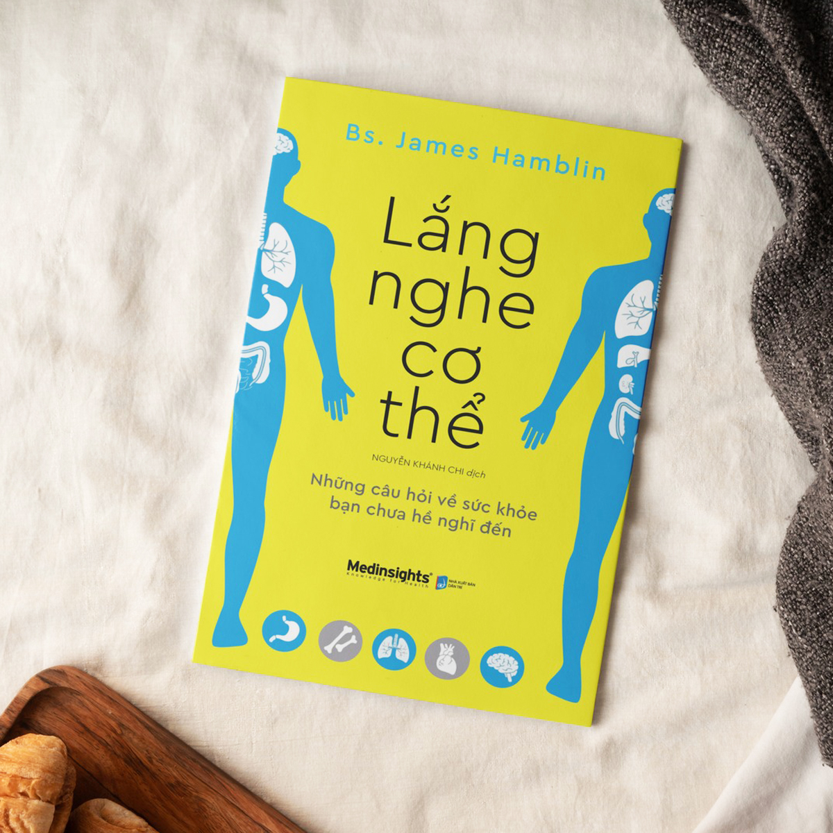 Sách - Lắng Nghe Cơ Thể