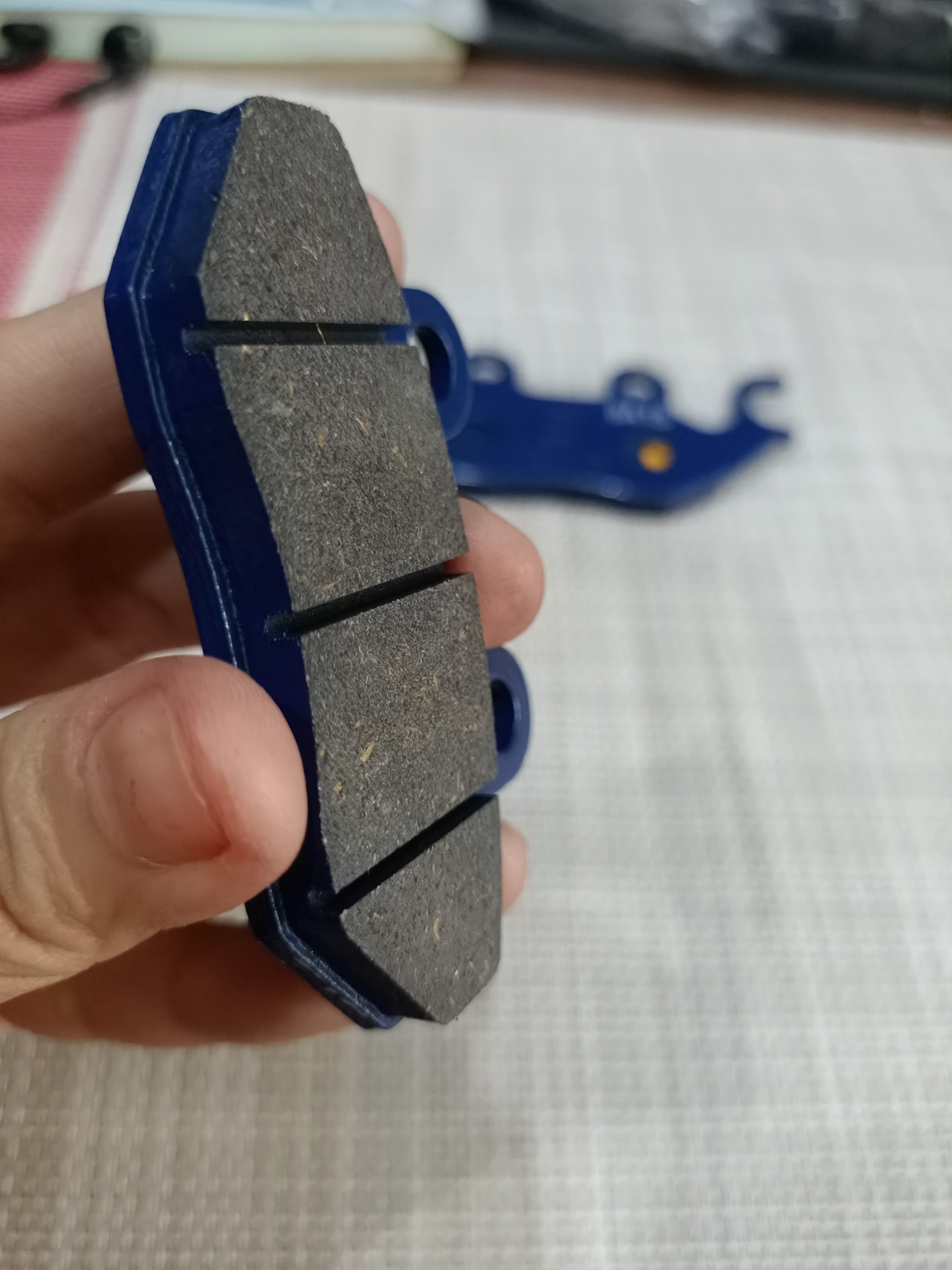 Má phanh thắng đĩa xe Magic, Shark
