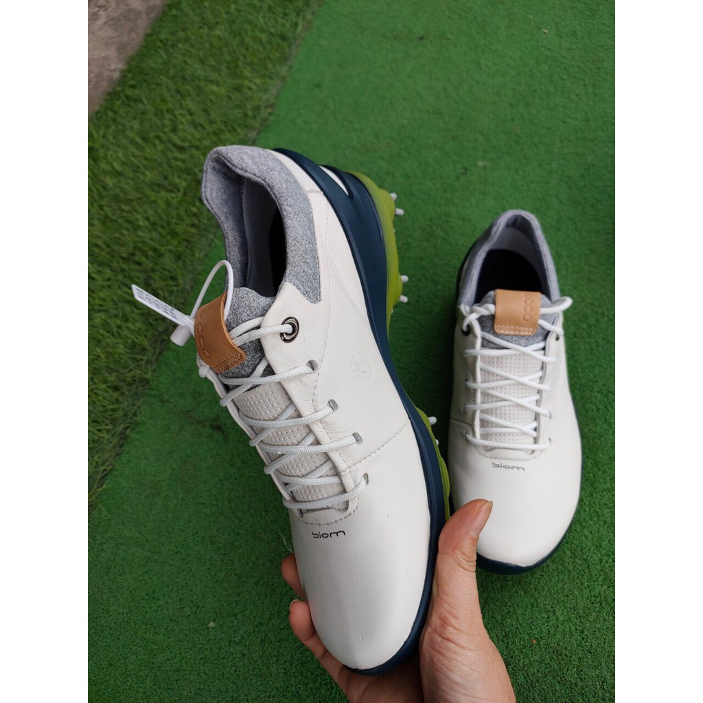 GIÀY GOLF ECCO ĐẾ ĐINH êm chân, bám chân.