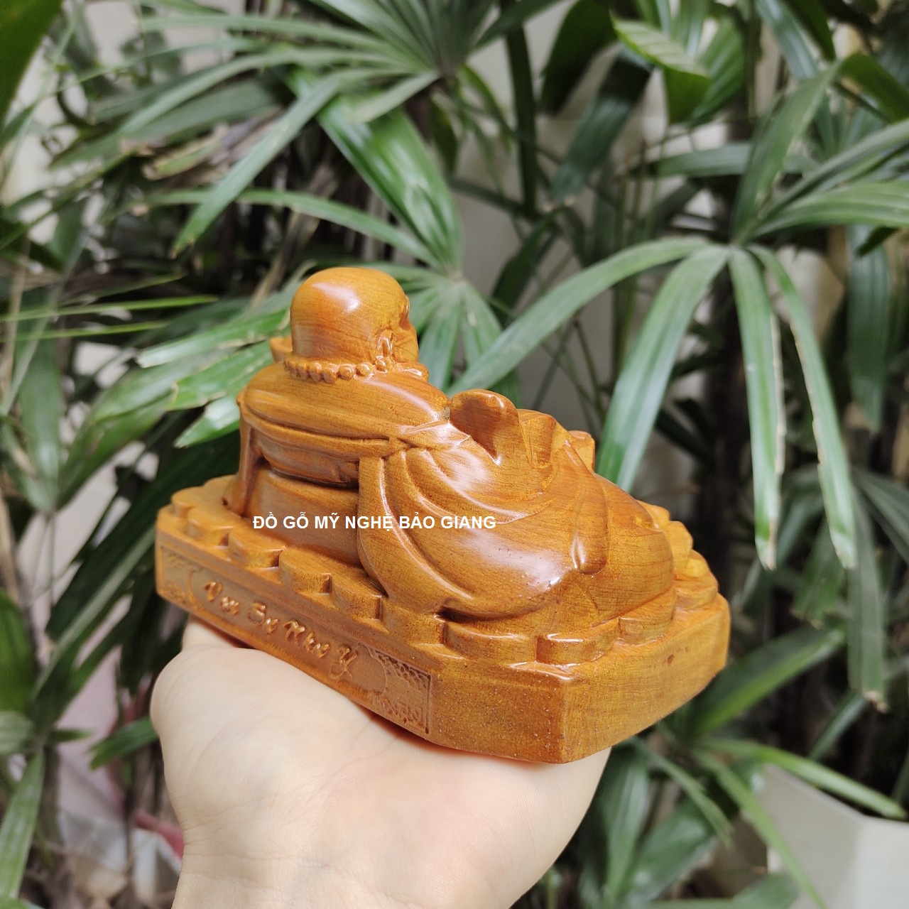 Tượng phật di lặc gỗ bách xanh