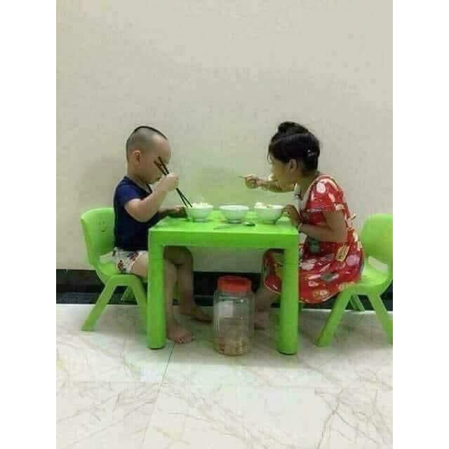 Bàn ghế học sinh làm từ nhựa đúc chắc chắn -bộ bàn học sinh Việt Nhật (1 bàn+2 ghế)