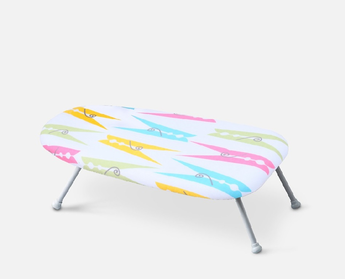 Cầu là quần áo , bàn để ủi đồ Lock&Lock ETM524