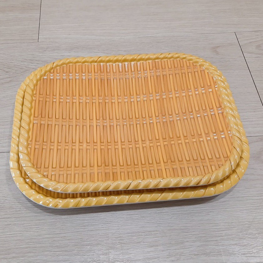 Đĩa nhựa mẹt tre vuông