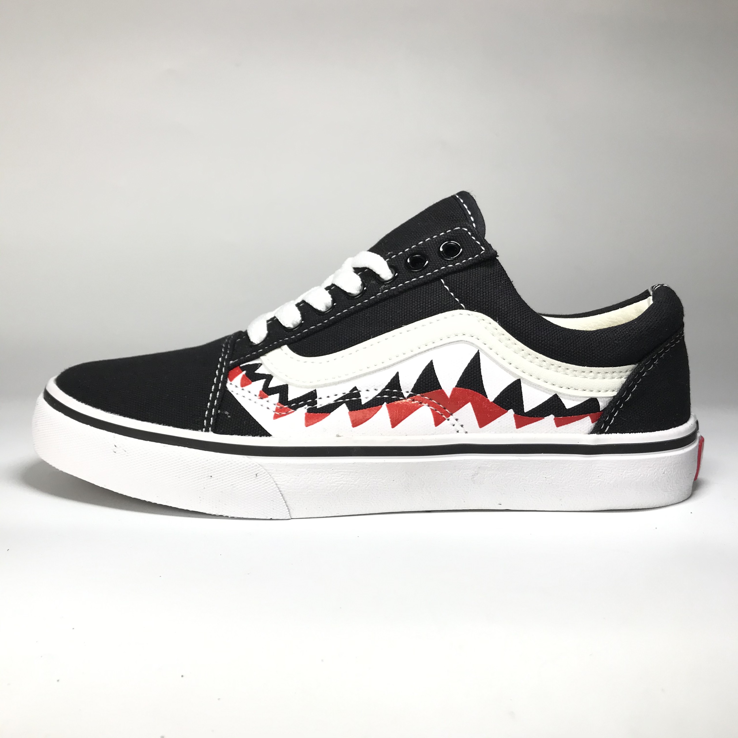 Giày Vans Cá Mập Bape Full Box
