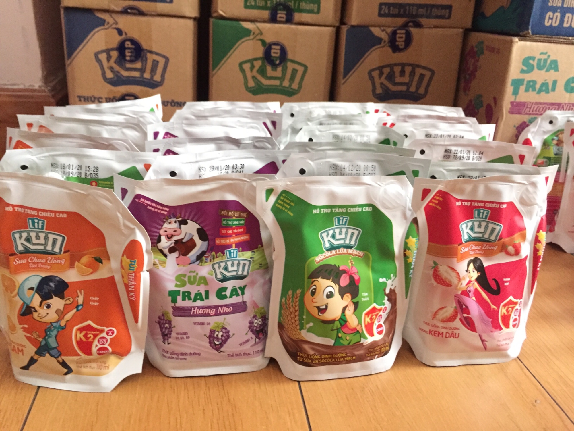 HCMSỮA CHUA UỐNG LIF KUN TÚI THẦN KỲ 110ML 1 thùng 24 túi
