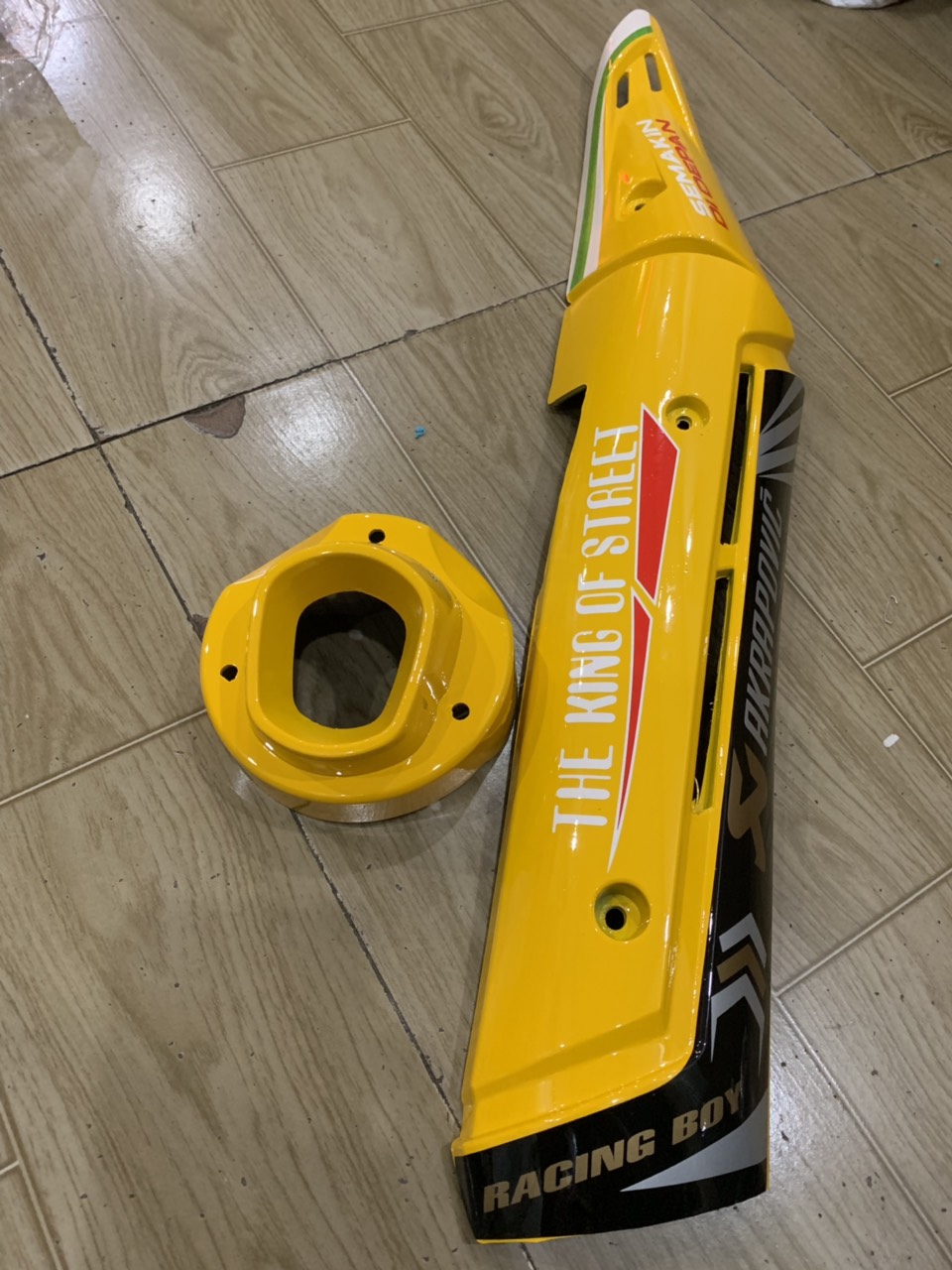 ốp pô và chụp đích pô xe exciter 150 mẫu TFX màu vàng