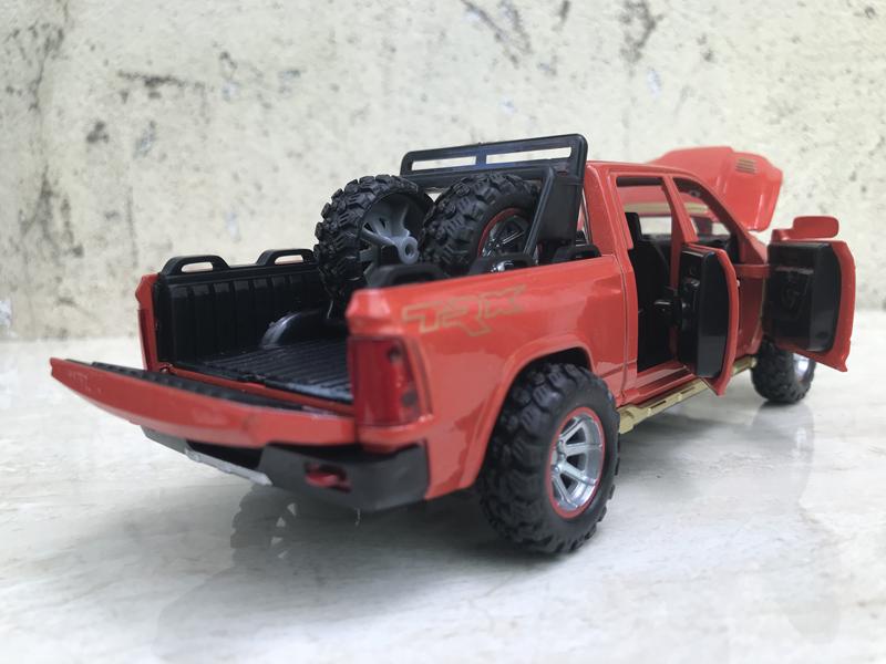 Mô hình xe PICKUP Dodge RAM 1500  - 1:32