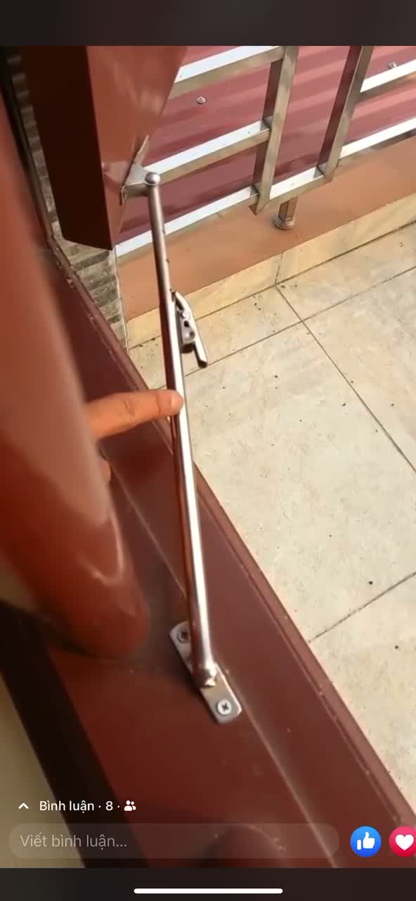 Hãm giữ cửa sổ chống sập dùng cho cửa gỗ