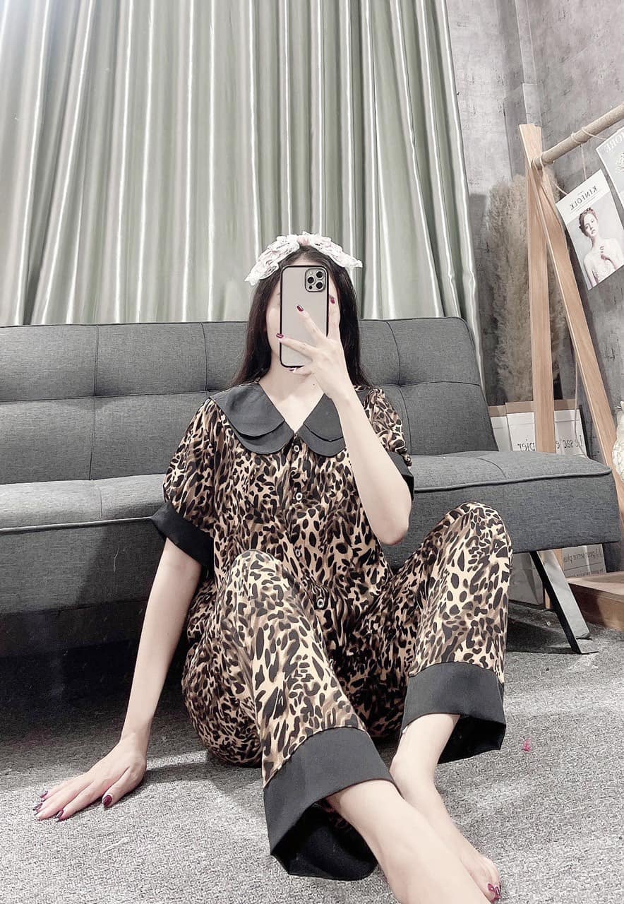 Đồ Bộ Pijama Cổ Bèo Hai Lá Tiếu Thư Mác Sam Chất Liệu Lụa Mango