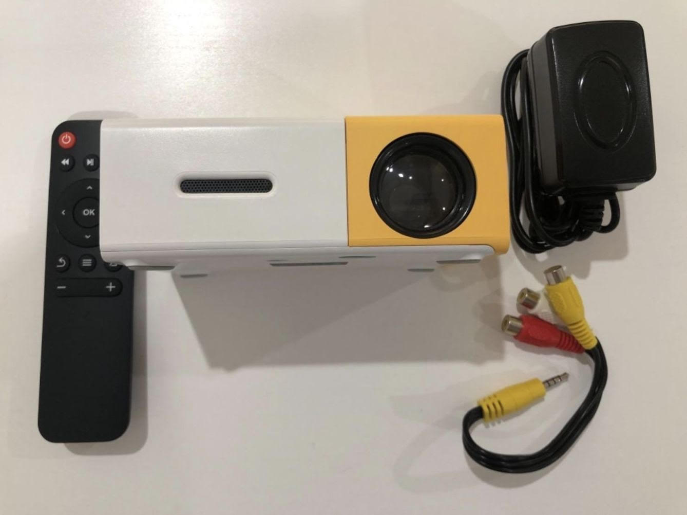 Máy chiếu mini YG300