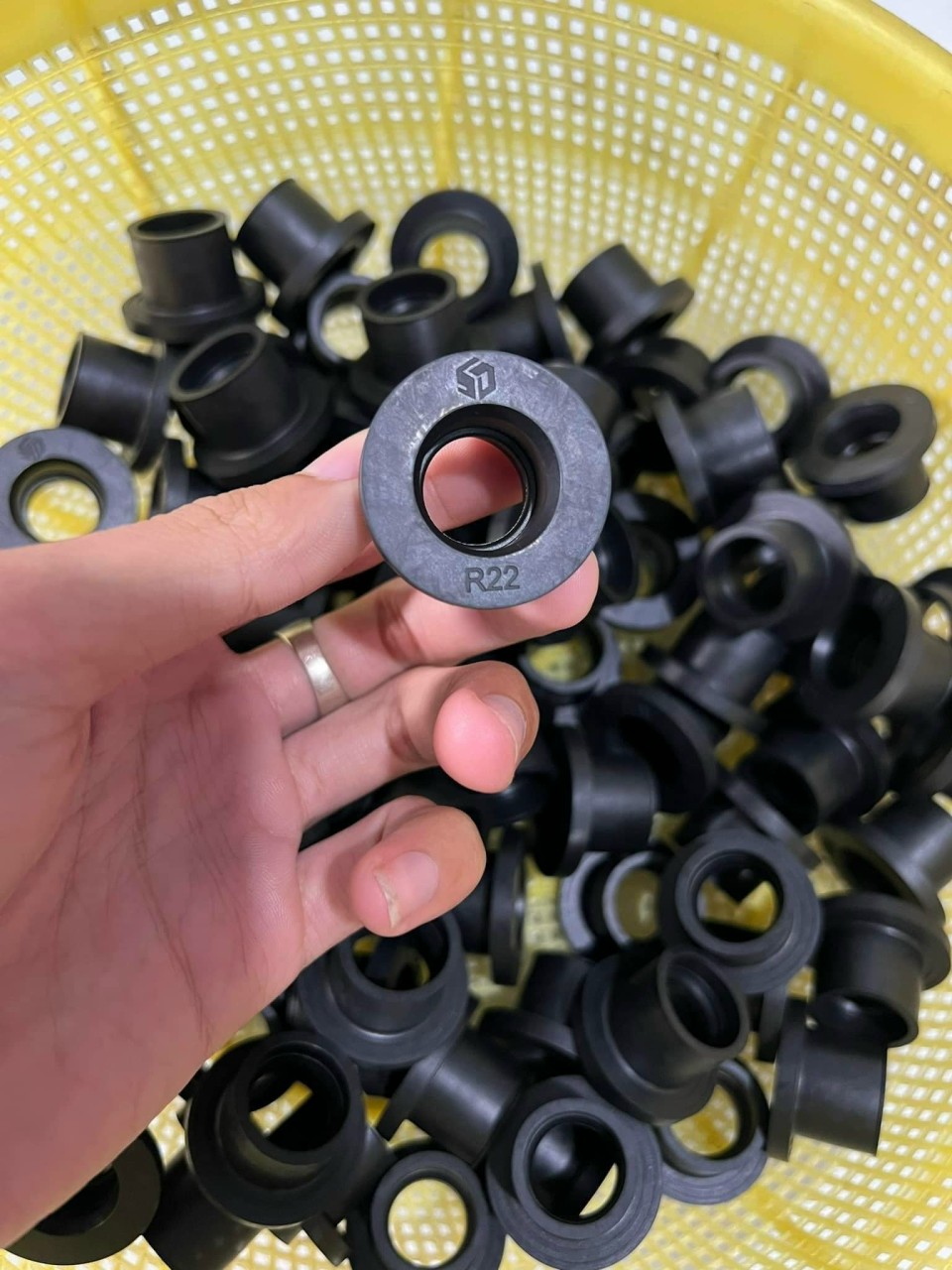 Van Khởi thủy ống LDPE 25mm có ron cao su