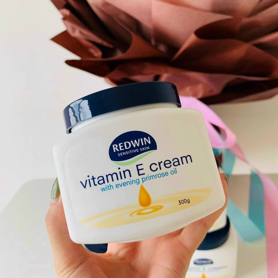 Kem  dưỡng ẩm trắng da Redwin Vitamin E Cream Của Úc