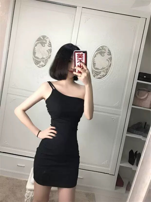 Váy 1 dây lệch vai