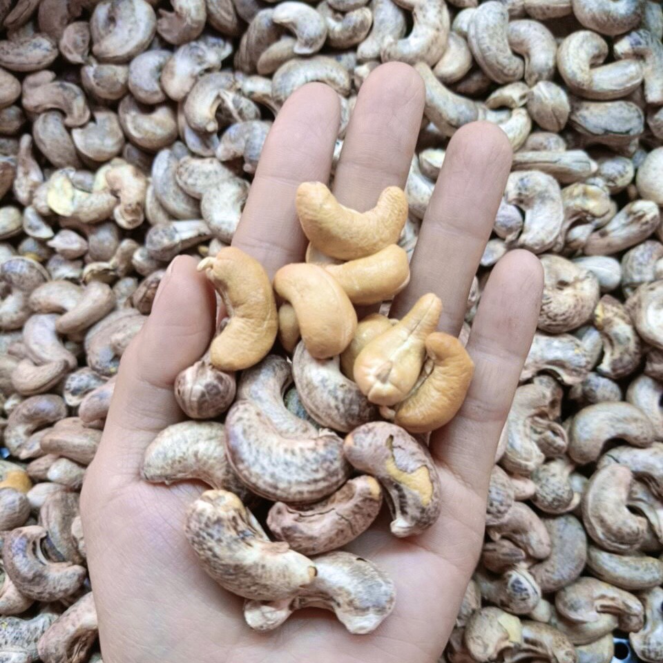 Hạt Điều Rang Muối Nguyên Lụa 250gr