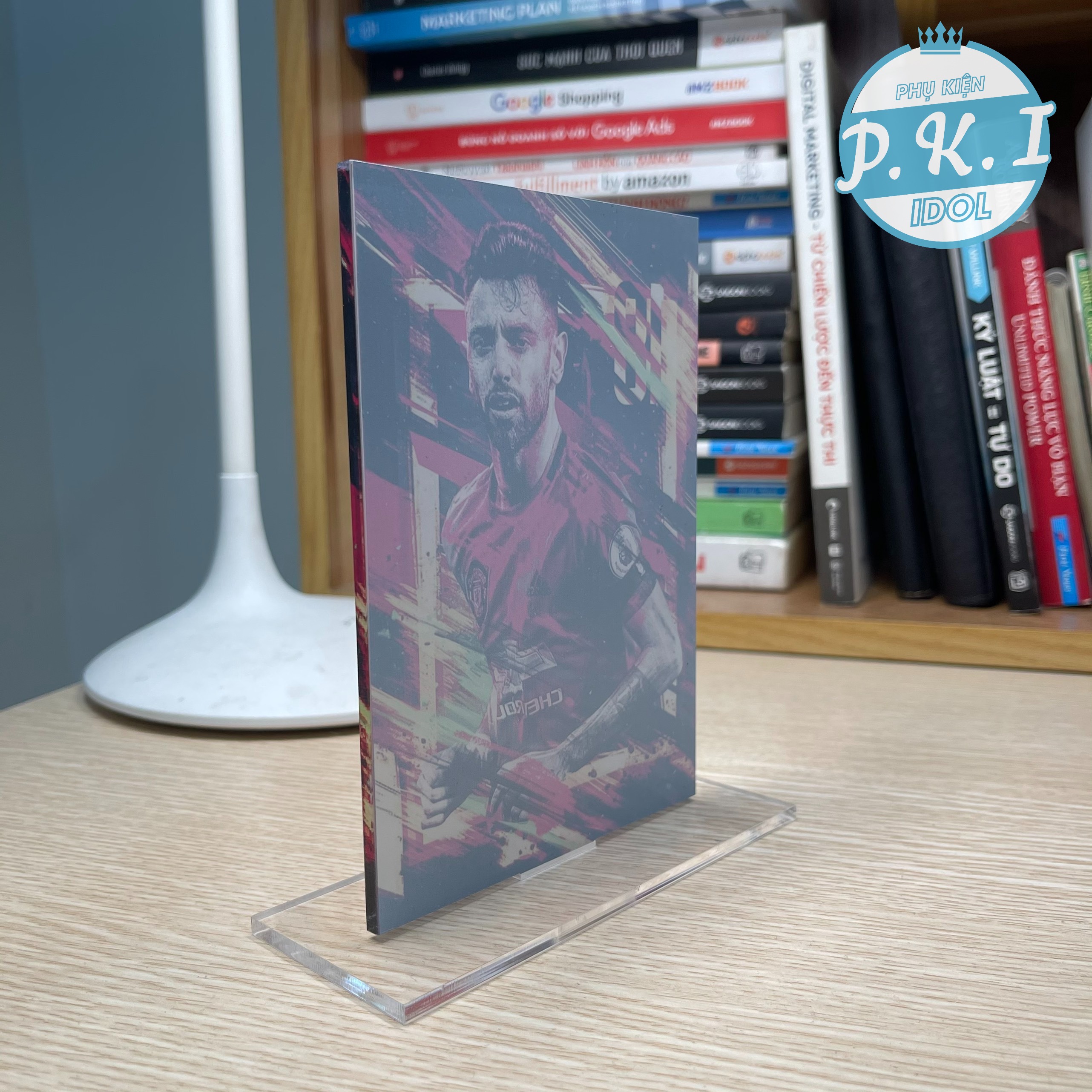 Standee Mica Để Bàn Cầu Thủ Bruno Fernandes