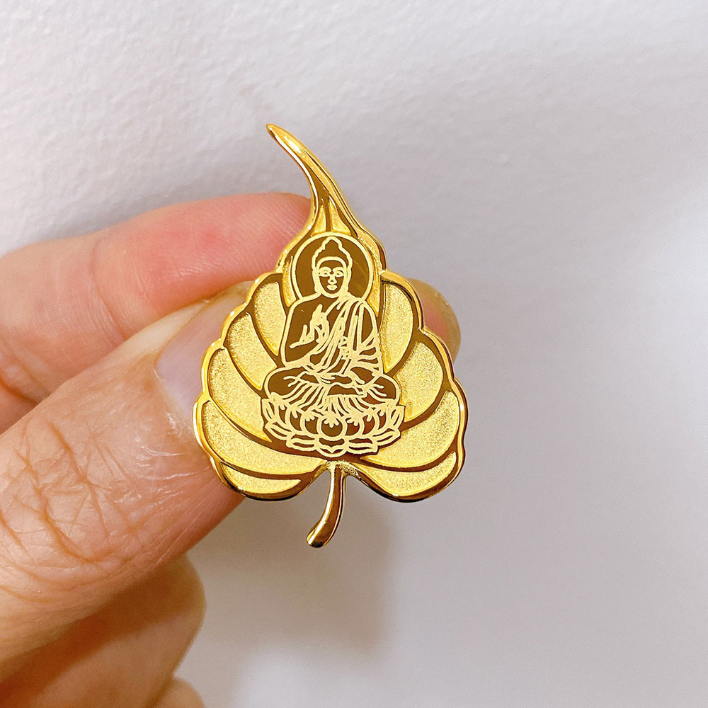 Lá bồ đề - phật thích ca mâu ni mạ vàng 24k cài áo