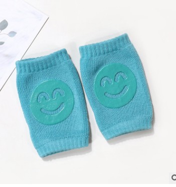 Tất bảo vệ đầu gối cho bé tập bò tập đi chất liệu 100% cotton mềm mại giúp bé ko bị trầy xước chân khi té ngã