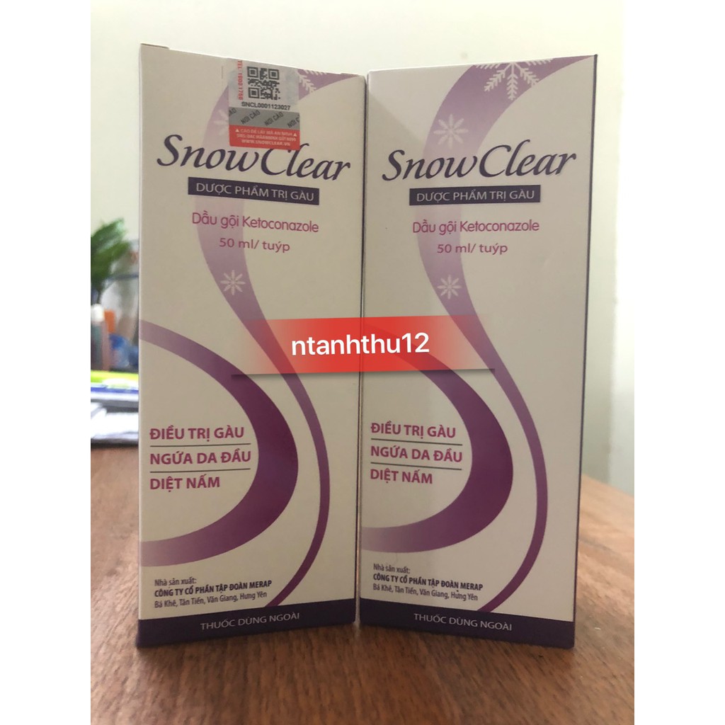 Dầu gội chống gàu và ngứa da đầu SNOW CLEAR dạng chai