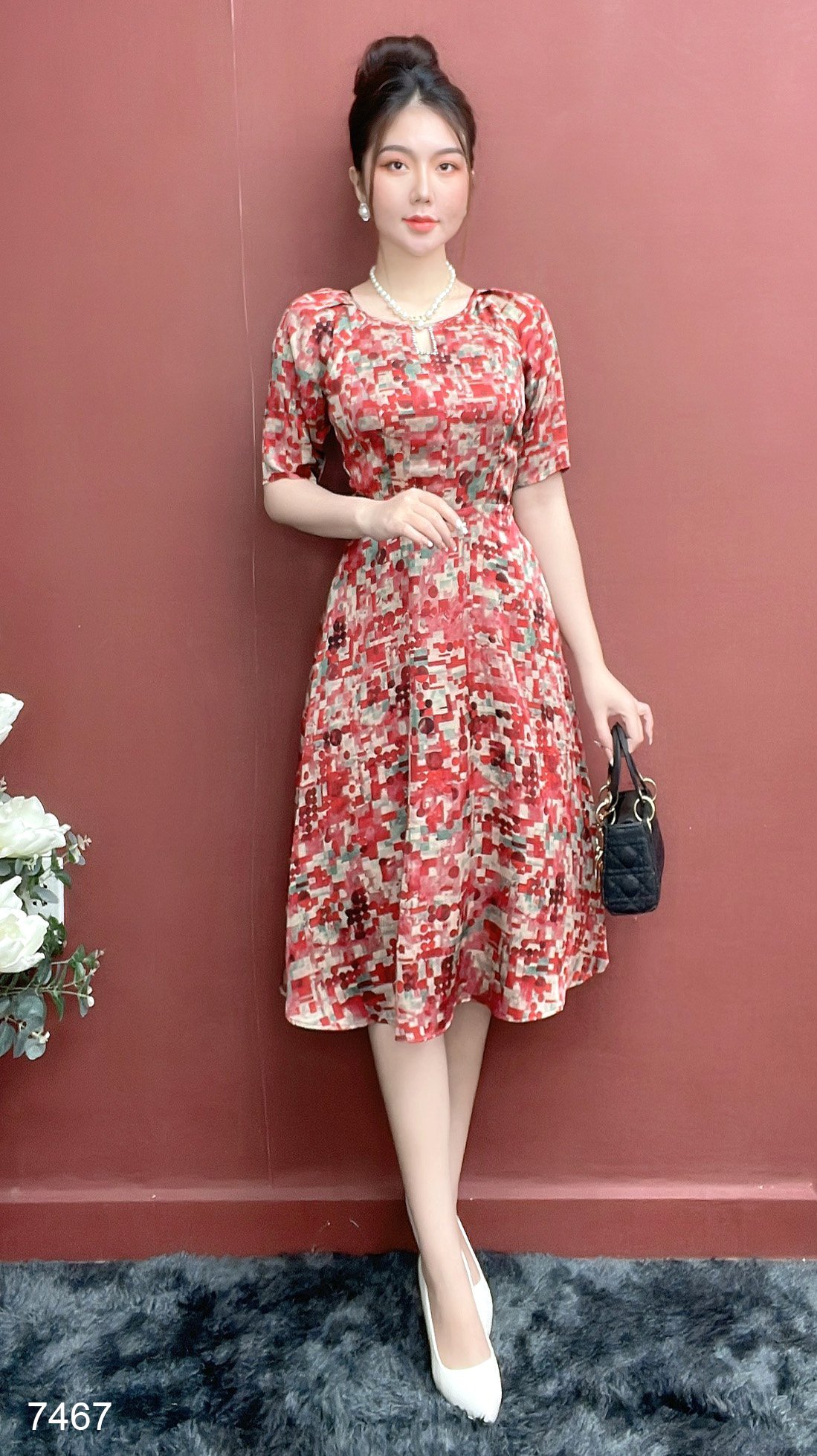 Đầm EMY EM7467 Xoè Hoa Đỏ