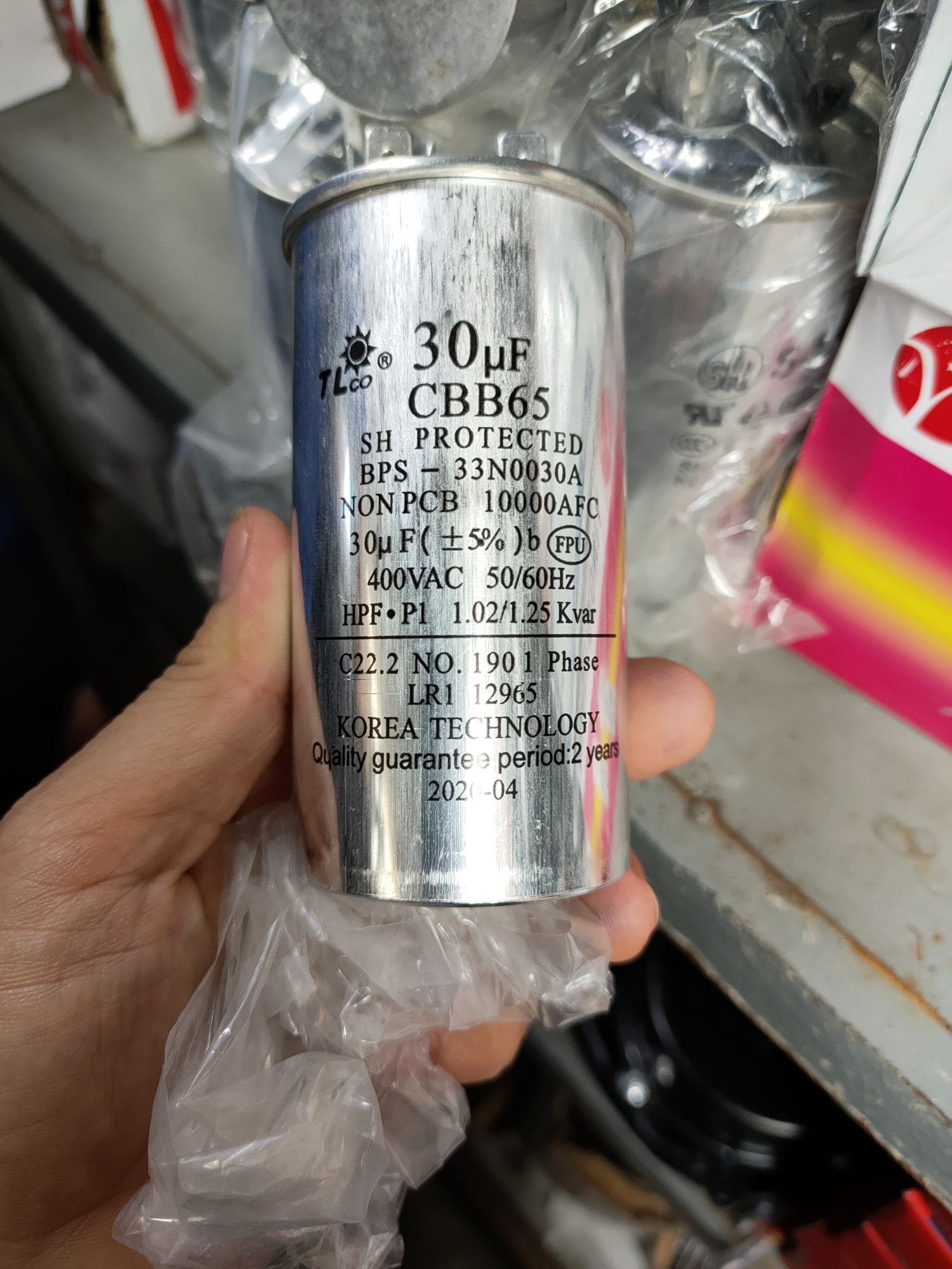 Tụ nhôm điều hòa 30uf 400v