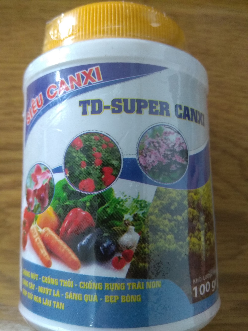 [HCM]Phân bón lá super Canxi cho hoa lan và cây cảnh - chai 100 gram
