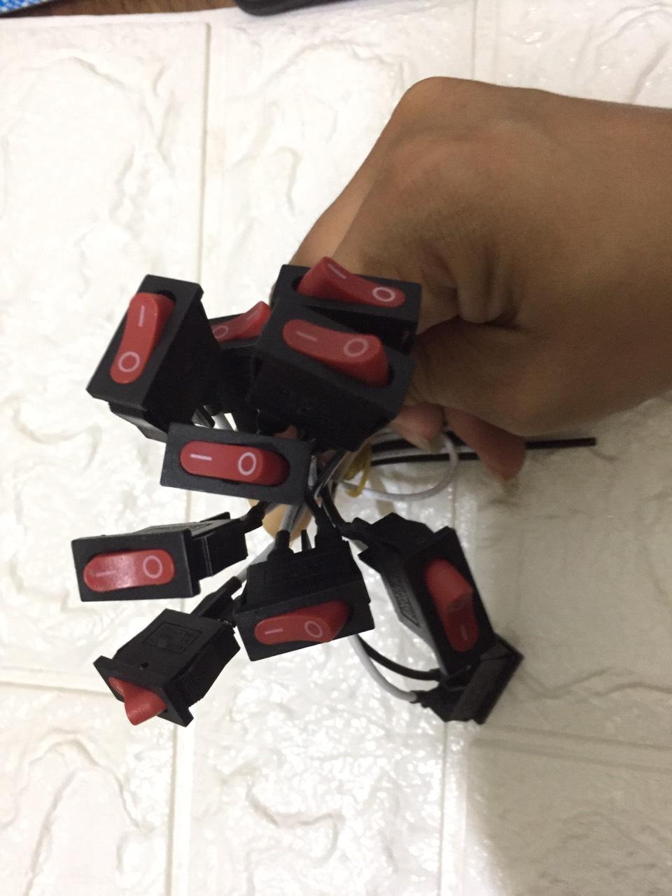 CÔNG TẮC ON /OFF XE MÁY, CÔNG TẮC, PHỤ TÙNG XE MÁY , CÔNG TẮC BẬT/TẮT