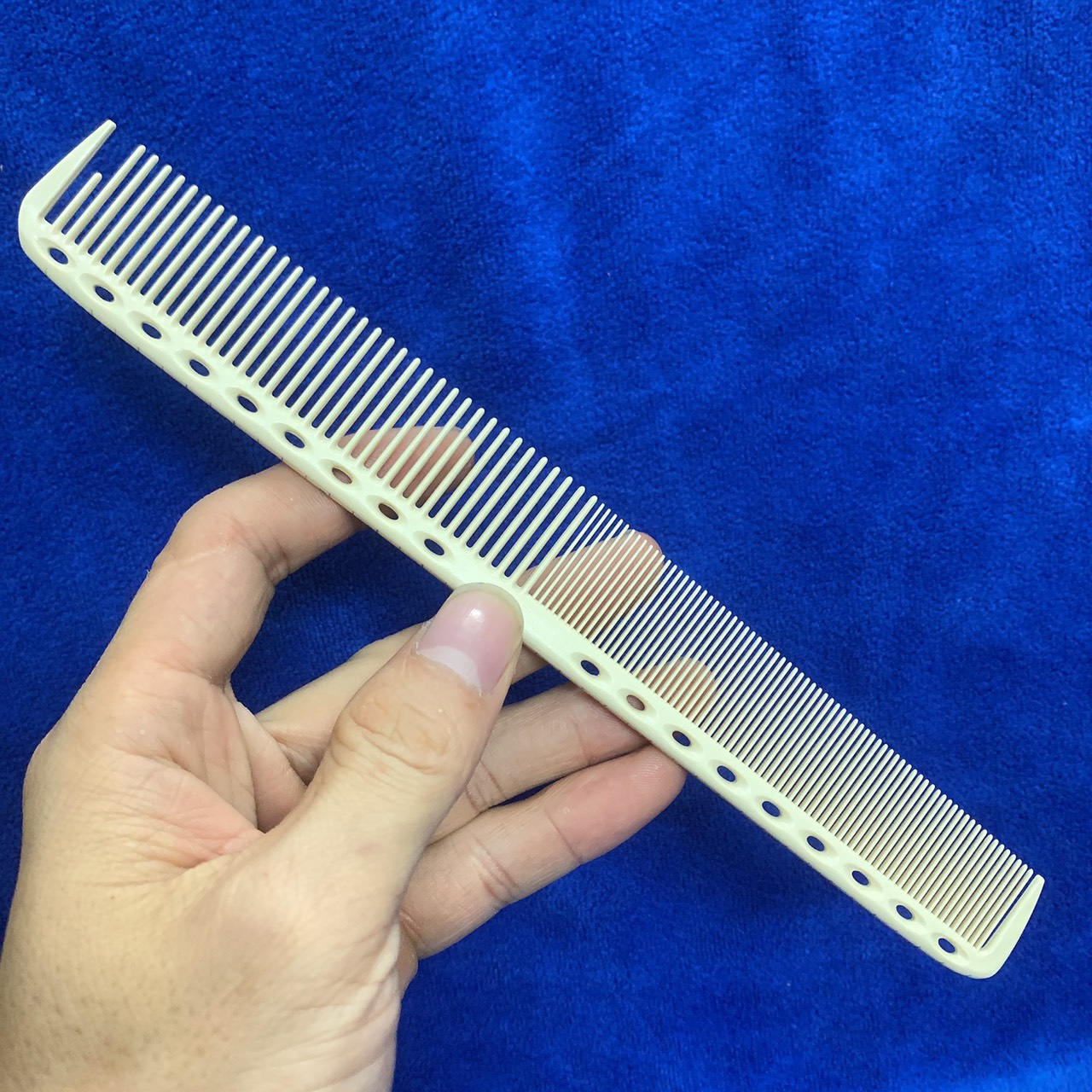 Lược cắt tóc nam nữ Makaro b11