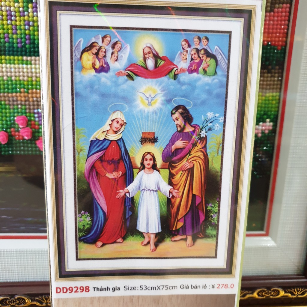 Tranh Đính Đá GIA ĐÌNH CHÚA (ĐÁ ABC CAO CẤP). Kích Thước: 75cm x 53cm