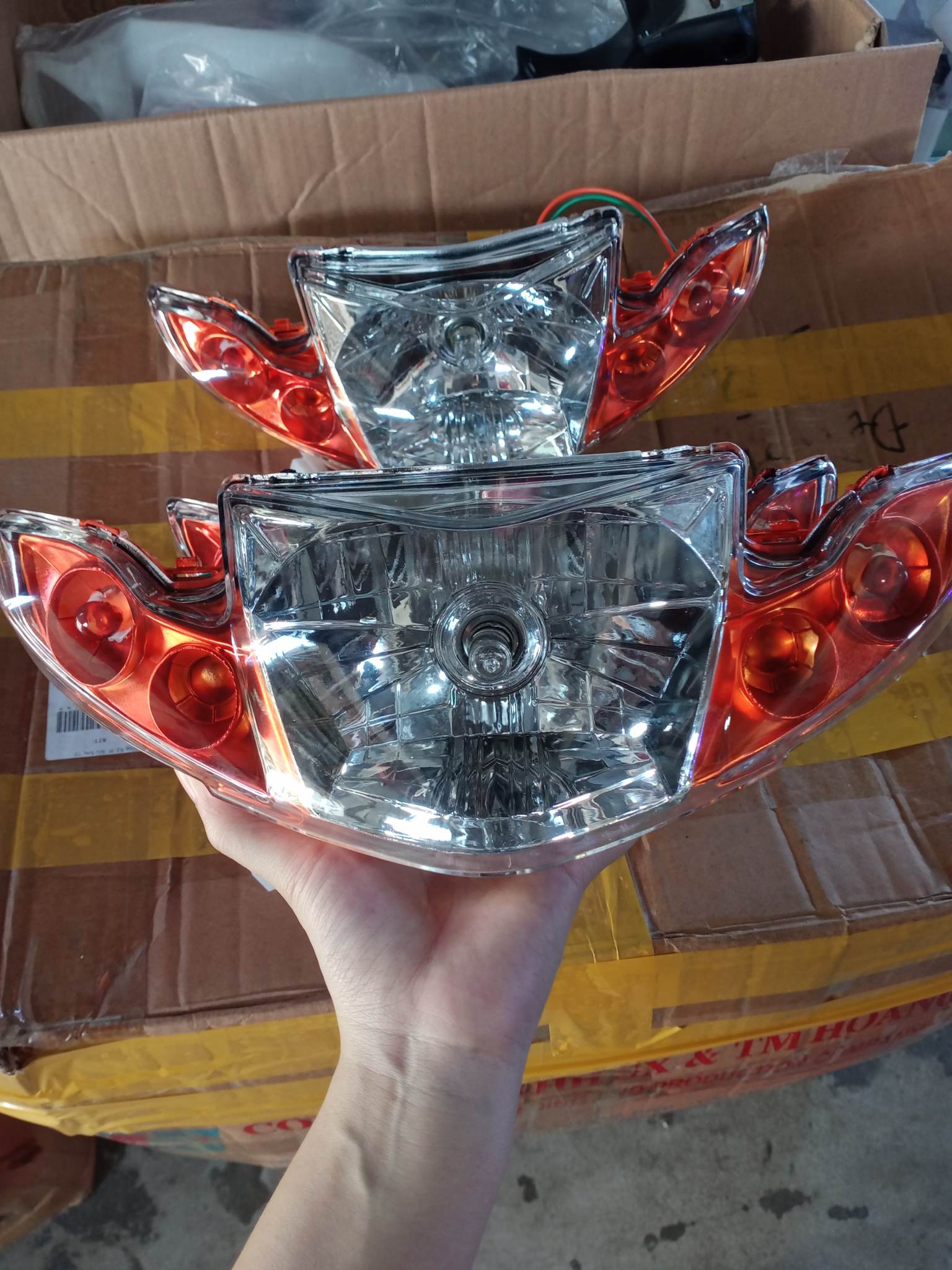 Pha đèn Si hello hy lạp xinha ánh cam lắp Sirius 50-110cc